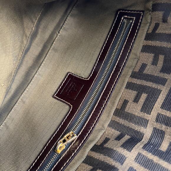 Vintage Fendi Gold-tone Hardware Zucca Baguette - Picture 7 of 8